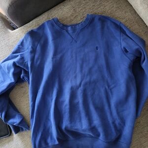 Izod Blue Crewneck Sweatshirt Classic Knit Design